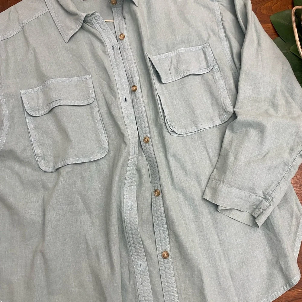 We The Free Light Blue Top - Picture 2 of 2